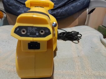 Prodám staré retro rádio jako motorka se svítící reflektorem - 8