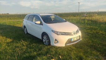 Toyota Auris 2013, 1.6 97kw benzín - 8