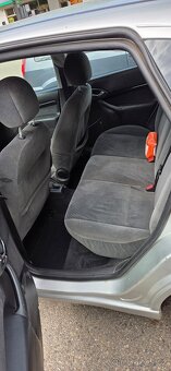FORD FOCUS - 8