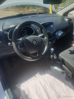 Renault clio 1.2 i - 8