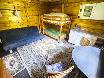 Prodej chaty na velmi klidném místě a bez sousedů - 8