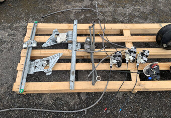 VW Crafter, Mercedes Sprinter - náhradní díly - 8