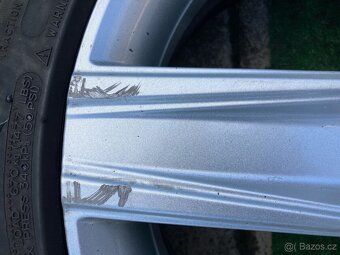 Alu kola 225/45R17 zánovní letní pneu 85%vzorek - 8
