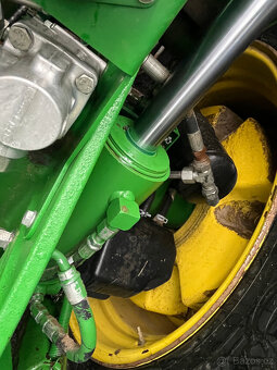 Traktor John Deere 8370R skladem - 8