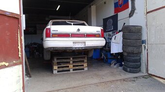 2x Lincoln town car limuzína 4.6 - 8