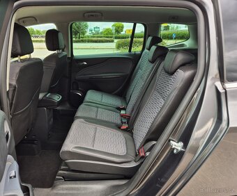 OPEL ZAFIRA 2.0CDTi 110PS COSMO MANUÁL TAŽNÉ ZAŘ - 8