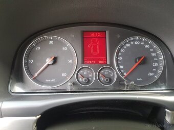 VW TOURAN 2.0 TDi 103KW - 8