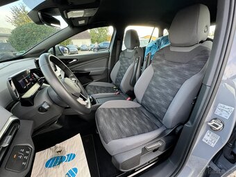 Volkswagen ID.4 Pure 109kw elektro/výhřev/LED/nez.topení - 8