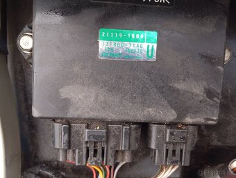 Kawasaki ZX-9R Ninja - 8