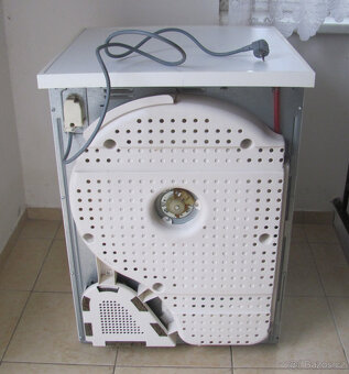 KONDENZAČNÍ SUŠIČKA PRÁDLA AEG - 7KG - 8