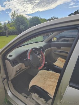 Prodám Hyundai Accent - 8