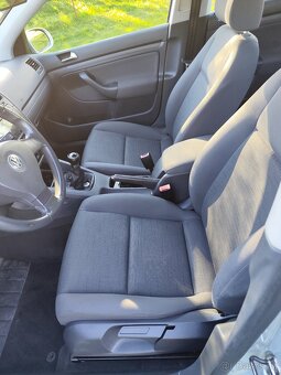 Volkswagen Golf V - 8
