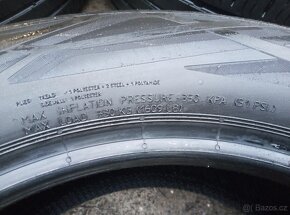 225/55R17 - 8