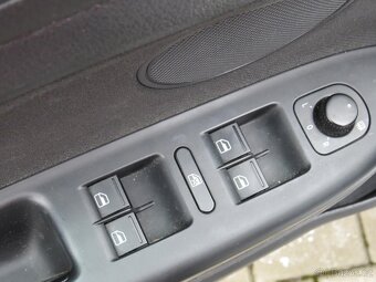 Volkswagen Golf Plus 1.6TDI , 77 kW nafta, 2010 - 8