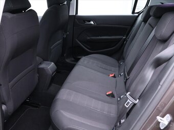Peugeot 308 1,2 81kW Allure LED Navi 1.Maj (2015) - 8