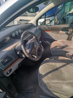 Citroen C8 - 8