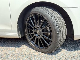 VW Golf VI 2.0tdi (velký servis) NOVA STK - 8