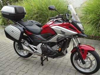 HONDA NX750X - 8