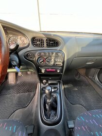 Hyundai Elantra 1.6i - naj. 120tis. - 8