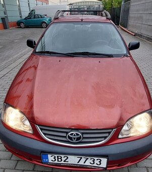 Toyota Avensis - 8