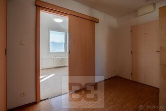 Prostorný byt 2+kk s balkonem v klidné lokalitě u metra Budě - 8