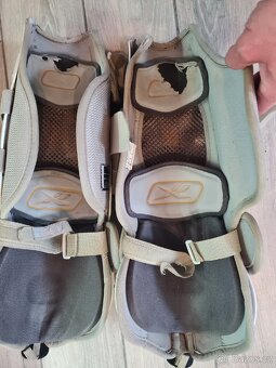 Prodám hokejové chrániče 180-195cm - 8