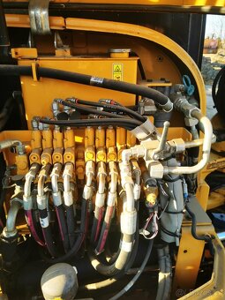Minibagr bagr.Caterpillar 305.5e ne kubota.jcb - 8