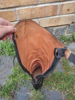 Vysoké jezdecké boty z italské kůže na širší lýtko - 8