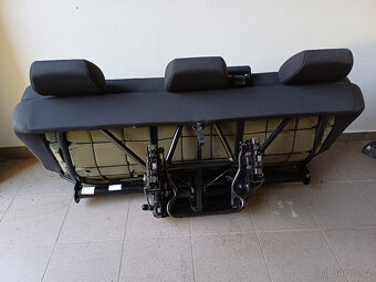 Prodám zadní troj sedačku VW T6, T6.1, třetí řada - 8