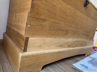 Velká dubová truhla - 8