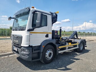 NOVÝ NEJETÝ MAN TGM 18.290 RUKA HIAB A NOSIČ KONTEJNERU 10T - 8