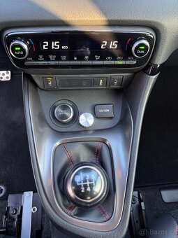 Yaris GR - 8