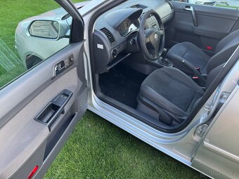 Volkswagen polo 1.4 TDI 12/2007 5 dvéř - 8