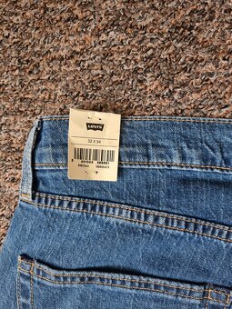 Levi Strauss - 8