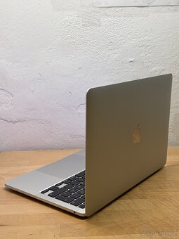 MacBook Pro M2 2022 /16GB RAM/512GB SSD/Záruka 91% BATERIE - 8