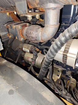 Prodám čelní nakladač WOLF - 8