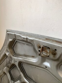 Ford Focus 1, kapota - 8