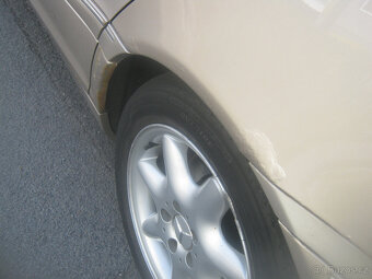 Prodám osobní auto Mercedes-Benz C 270 CDI r.v. 2001. - 8