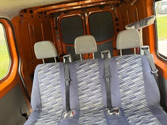 Prodám VW crafter 2.5tdi 80kw 6mist nové rozvody oleje filtr - 8