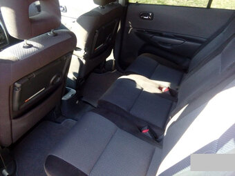 Mazda Premacy 1.8 74Kw RV. 2004 - náhradní díly - 8