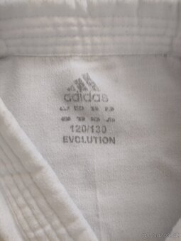 Dětské kimono Adidas z Decathlonu+ bílý pásek - 8