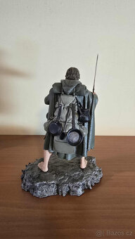 Kompletní sada sošek hobitů z Pána Prstenů od Iron Studios - 8