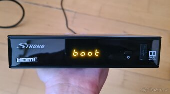 Samsung PS42B450B1W + Set-top box - 8
