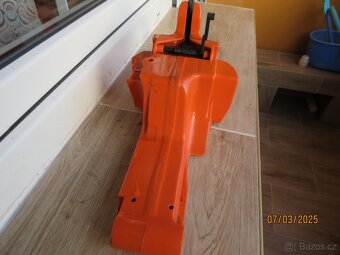 Nádrž, střední část pily Husgvarna 61 - 8