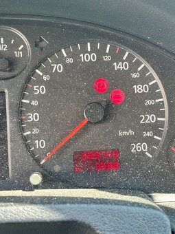 Audi a6 2.4 - 8