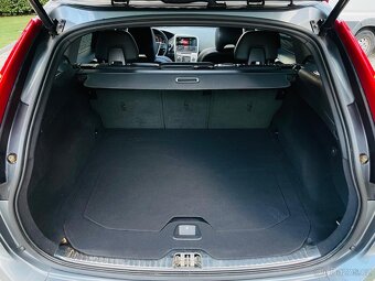 Volvo XC60 2.4D5 4x4 AUT SUMMUM FACELIFT TAŽNÉ SERVISKA - 8