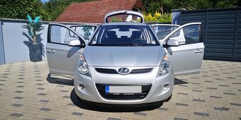 Hyundai i20 1,2i - 16V - 57kw. . HEZKÝ STAV i VÝBAVA - 8