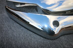 Tatra 603 -2 - přední nárazník (levá a pravá část) - 8