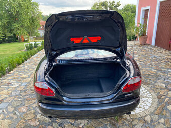 Jaguar XK8 - 8