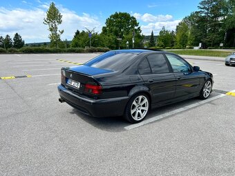 BMW 528i sedan předfaclift - 8